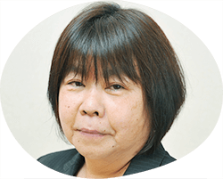バス添乗員 佐山 恵美子